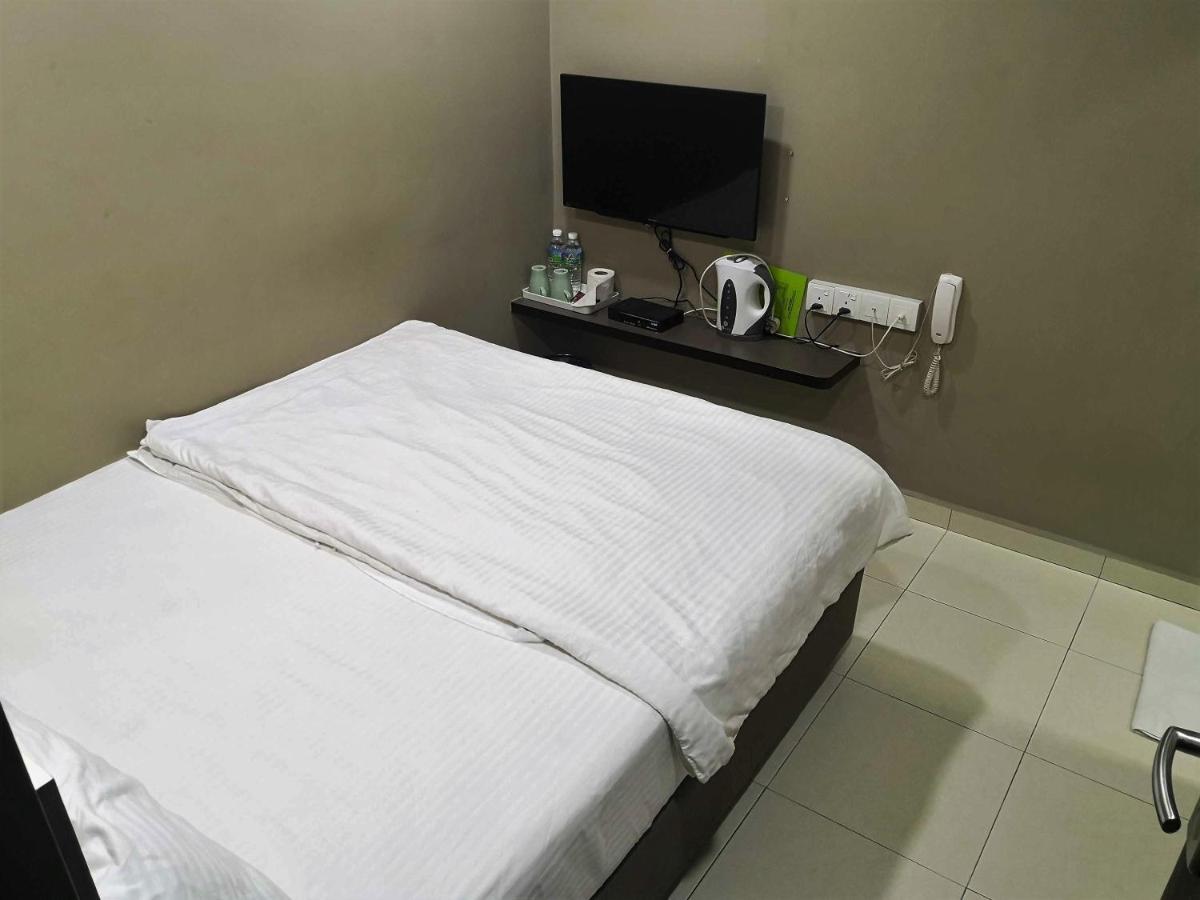Tropika Garden Hotel Kulai Johor Bahru Exterior foto